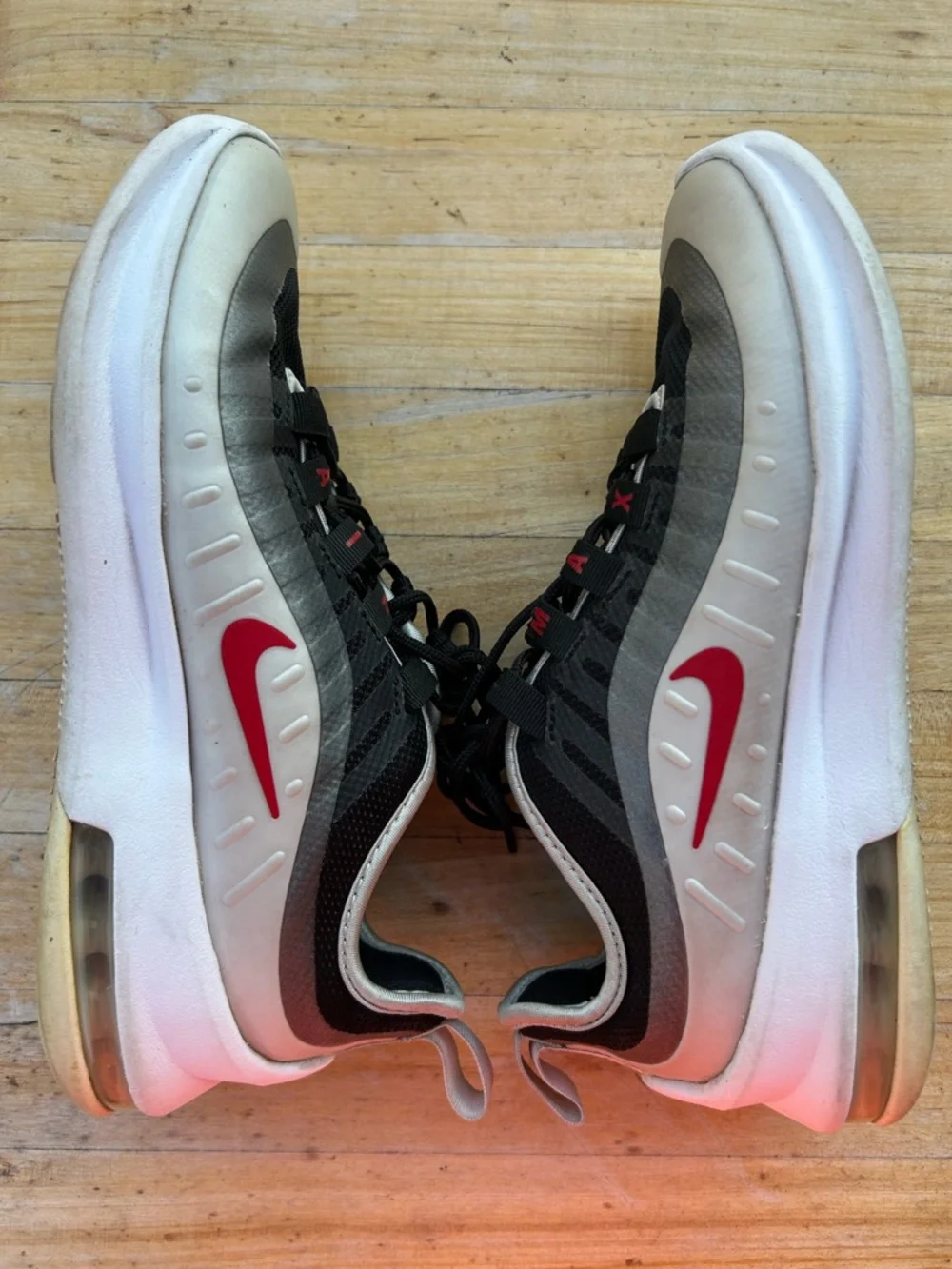 Nike Air Max Axis‎ Youth 4Y Athletic Shoe